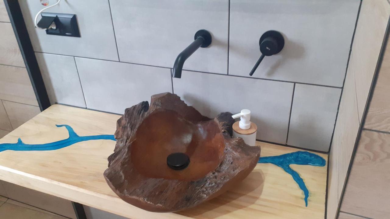 Chata Nad Termami Dzianisz Ngoại thất bức ảnh